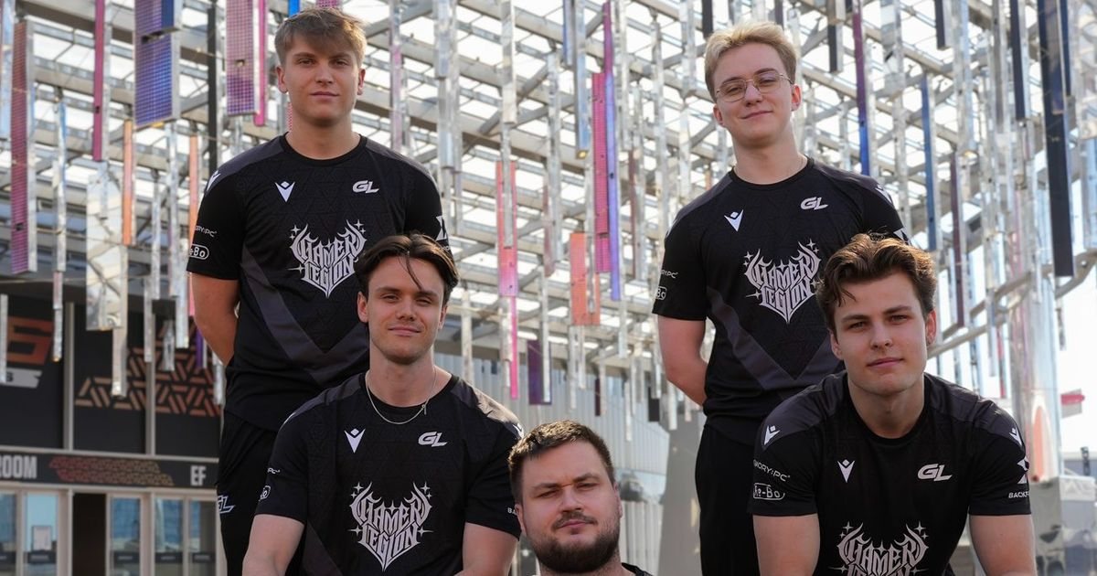 «Сегодня буду праздновать жёстко», — FL4MUS о выходе в плей-офф Esports World Cup 2026