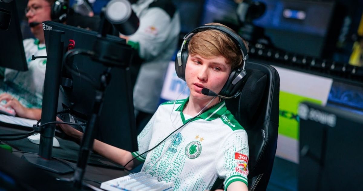 «Мы очень хотели вернуться на LAN», — m0NESY о подготовке к EWC