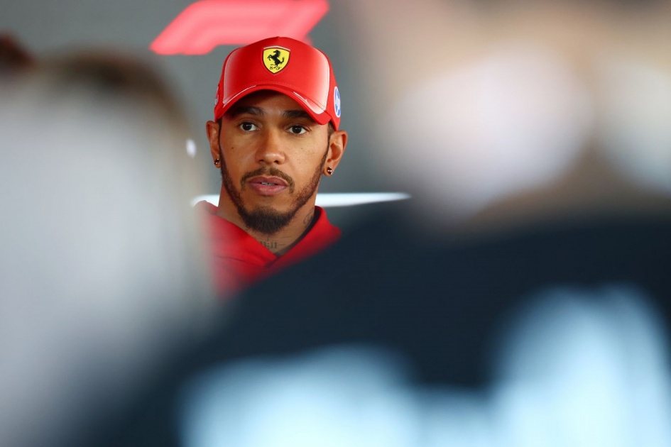 «Будем сильнее». Хэмилтон о первой половине сезона в Ferrari