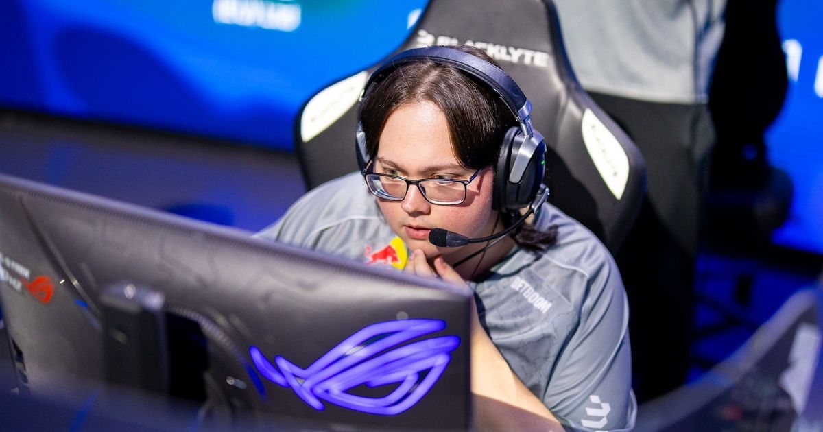 Donk: «Он становится более уверенным в своих навыках IGL»