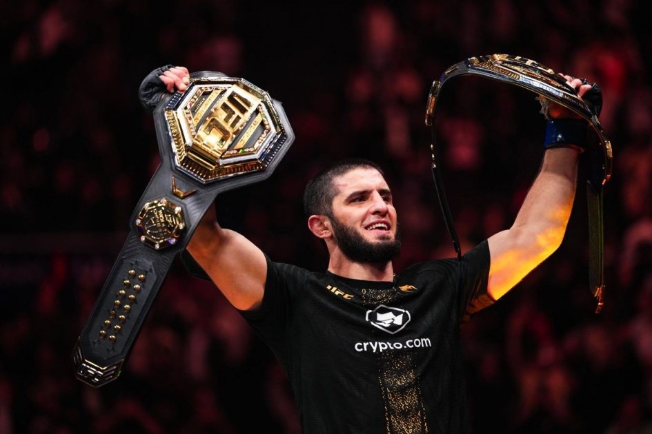 Мендес: Махачев близок к званию лучшего бойца MMA в истории
