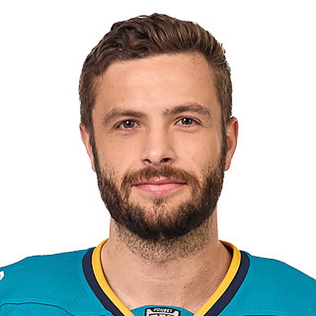 Куинни Гейдж