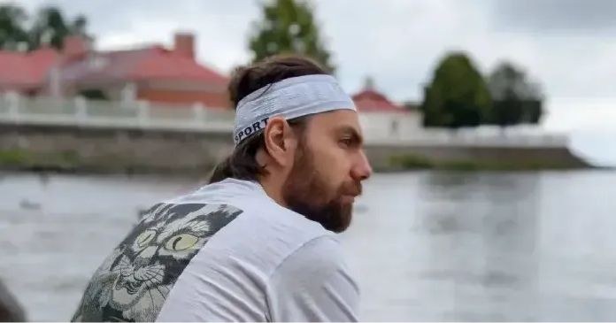 Ахиллес: «Новость про замену в Бетбум через три... два... один...»