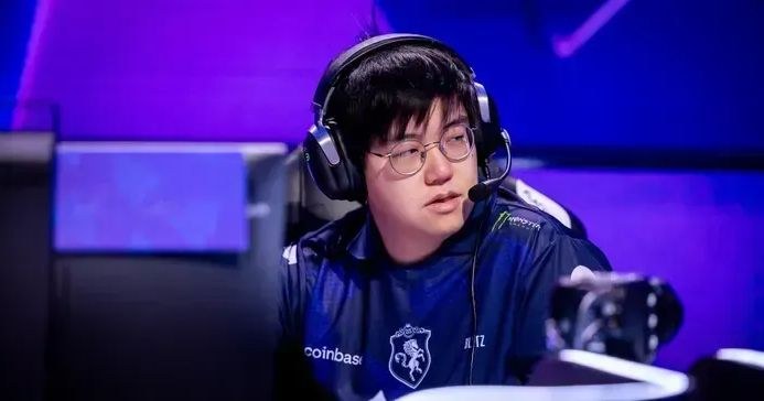 Blitz: «Boxi не уходит»