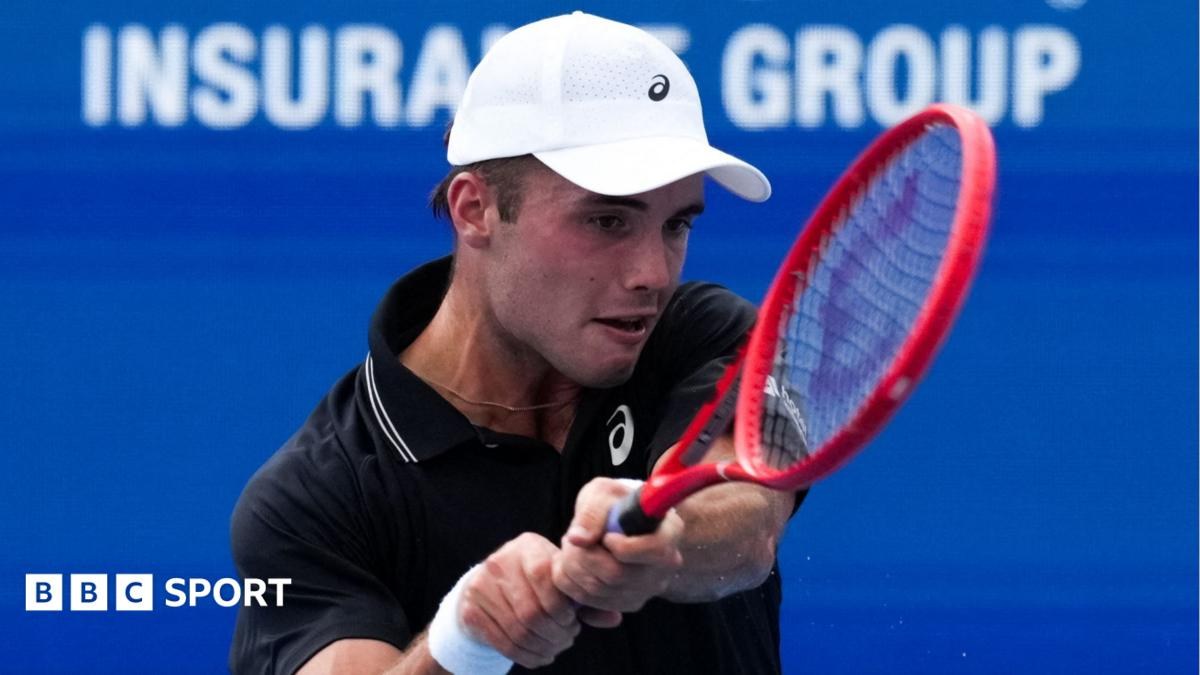 Фери вышел в первый финал ATP после отказа соперника