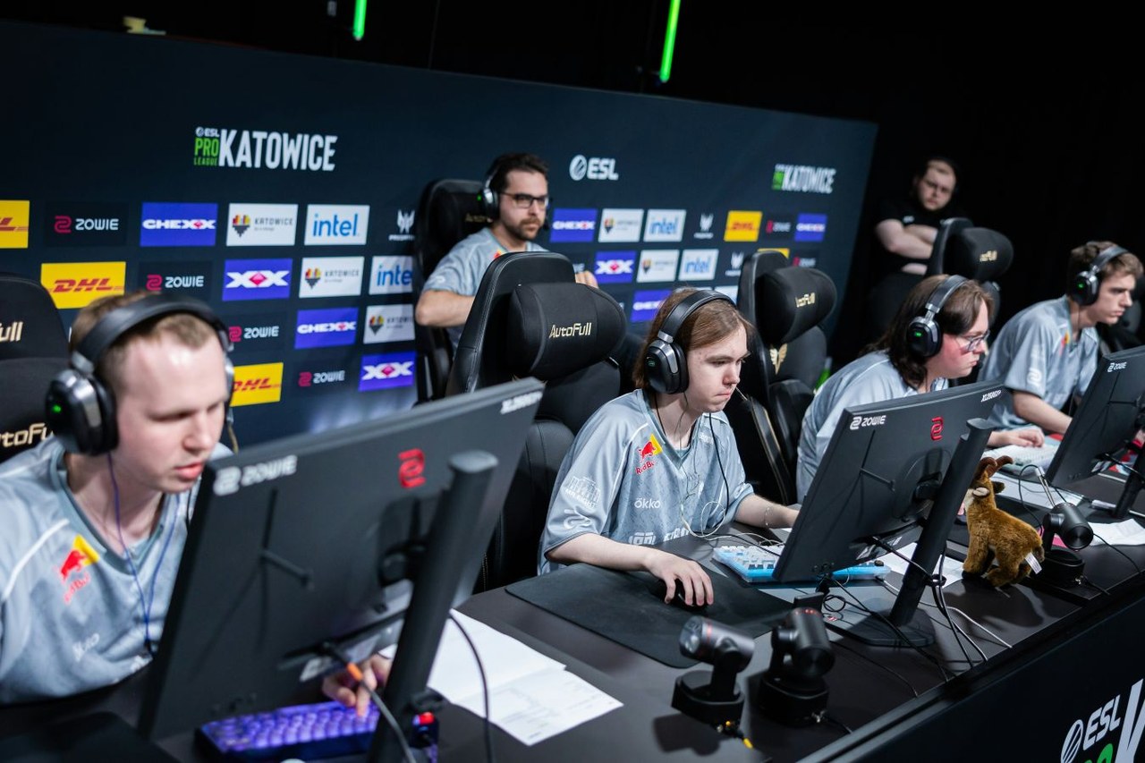 Финальный день групповой стадии ESL Pro League Season 24