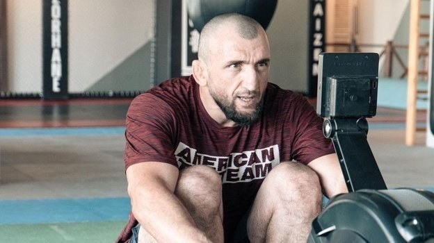Игнасио Бахамондес и Муслим Салихов встретятся 12 сентября на Noche UFC