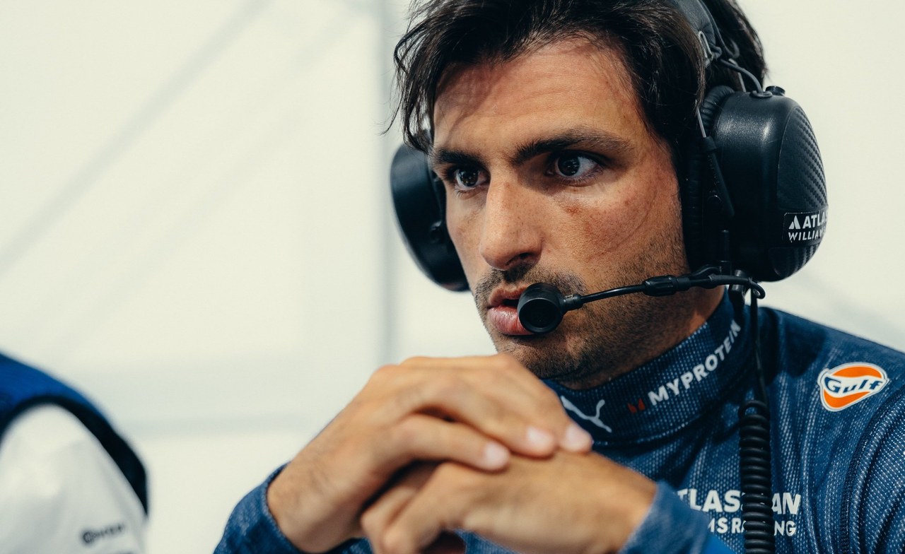 Карлос Сайнс продлил контракт с Williams