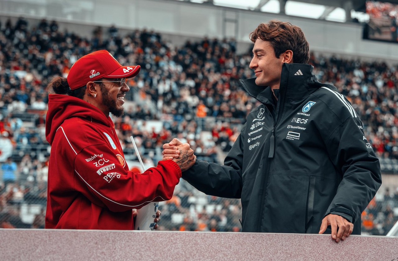 Льюис Хэмилтон призвал Ferrari усилить давление на Mercedes