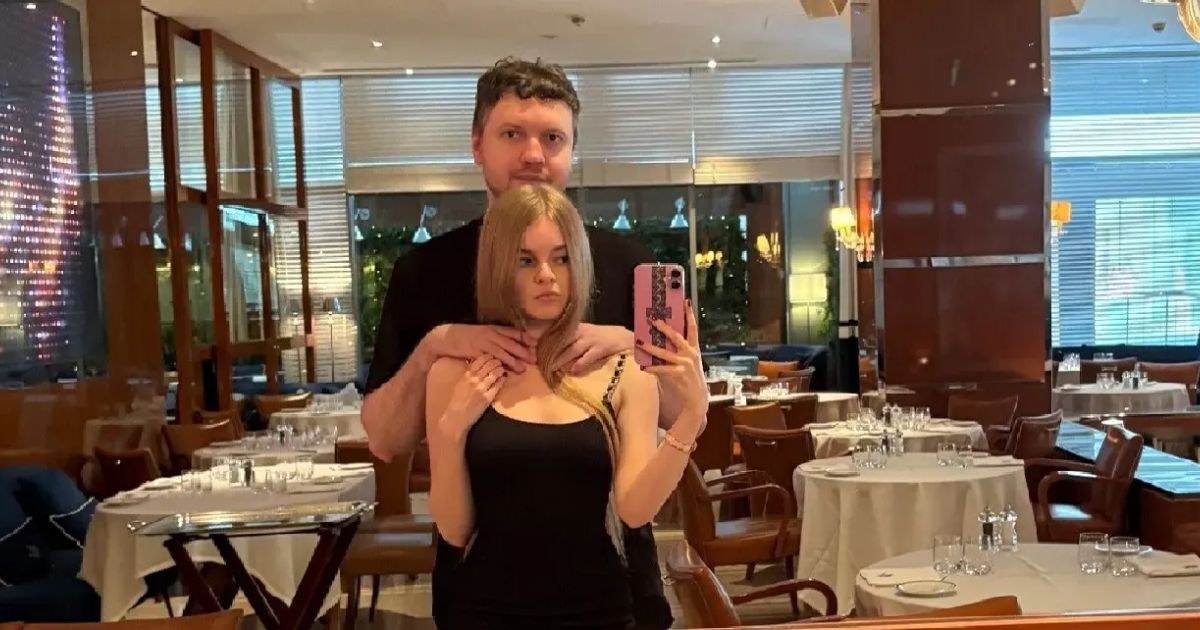 Папич удалил фото с девушкой после находки её данных в сети