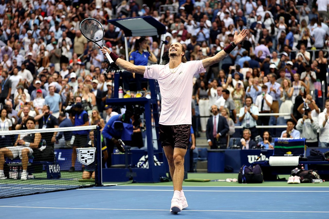 «Потрясающий сезон», — Род Лэйвер о победе Зверева на US Open
