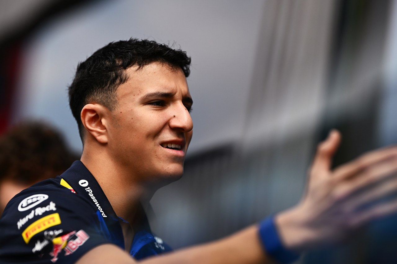 Red Bull Racing заменил Хаджара на Лоусона