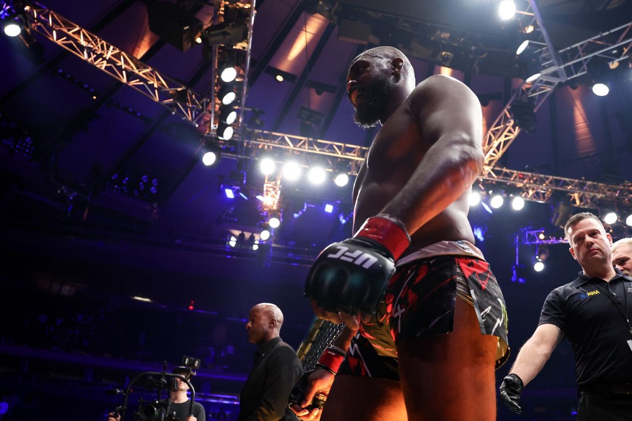 Рокхолд выбрал Махачева лучшим бойцом в истории MMA