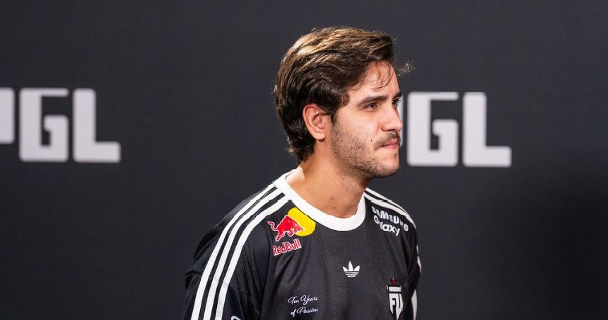 Тренер FUT Esports просит Valve сделать исключение для SunPayus и apEX