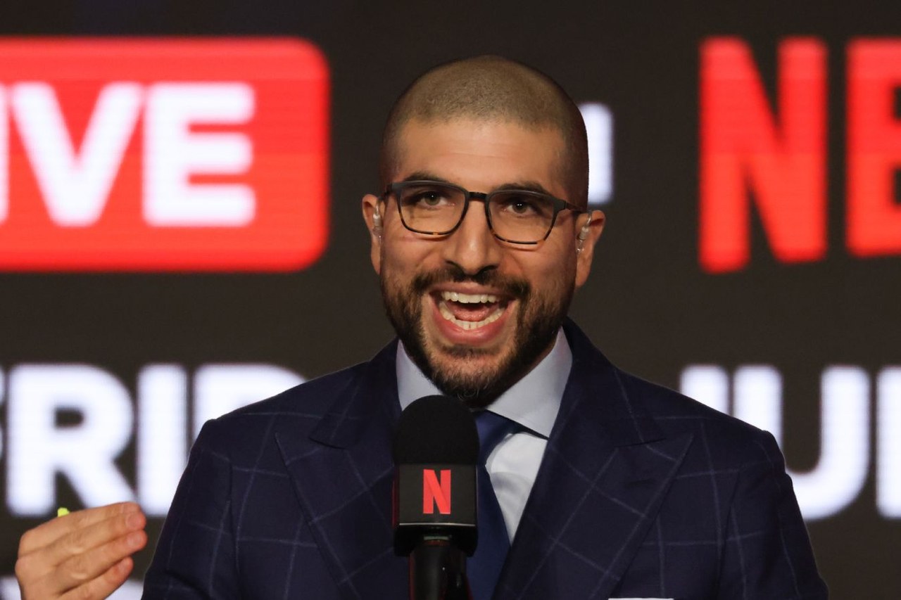 UFC рассматривал бой за временный титул на UFC 332