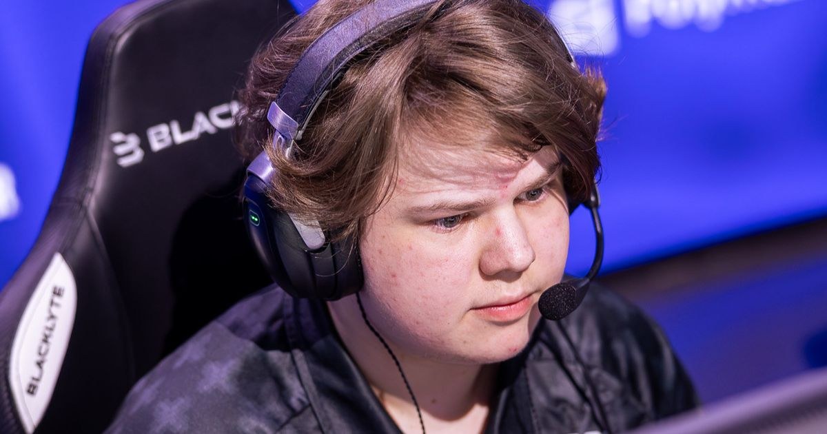 Zweih сравнил ropz и kyousuke